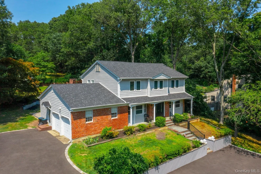 Unit for sale at 45 Grandview Lane, Smithtown, NY 11787