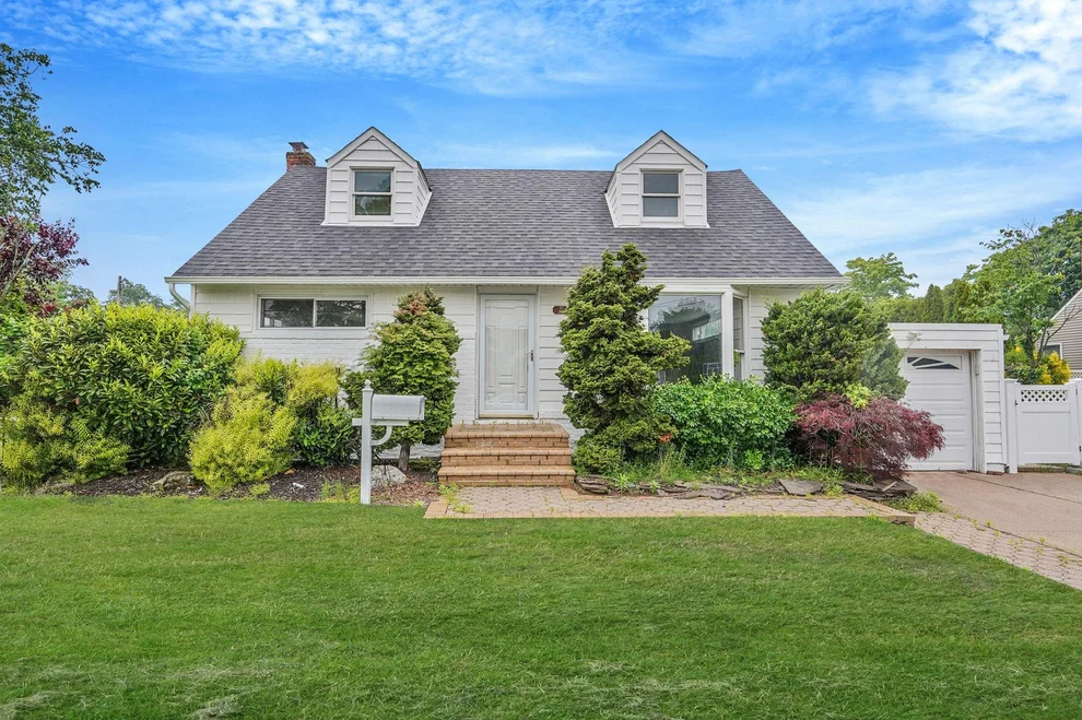 Unit for sale at 3061 Xavier Court, Hempstead, NY 11572