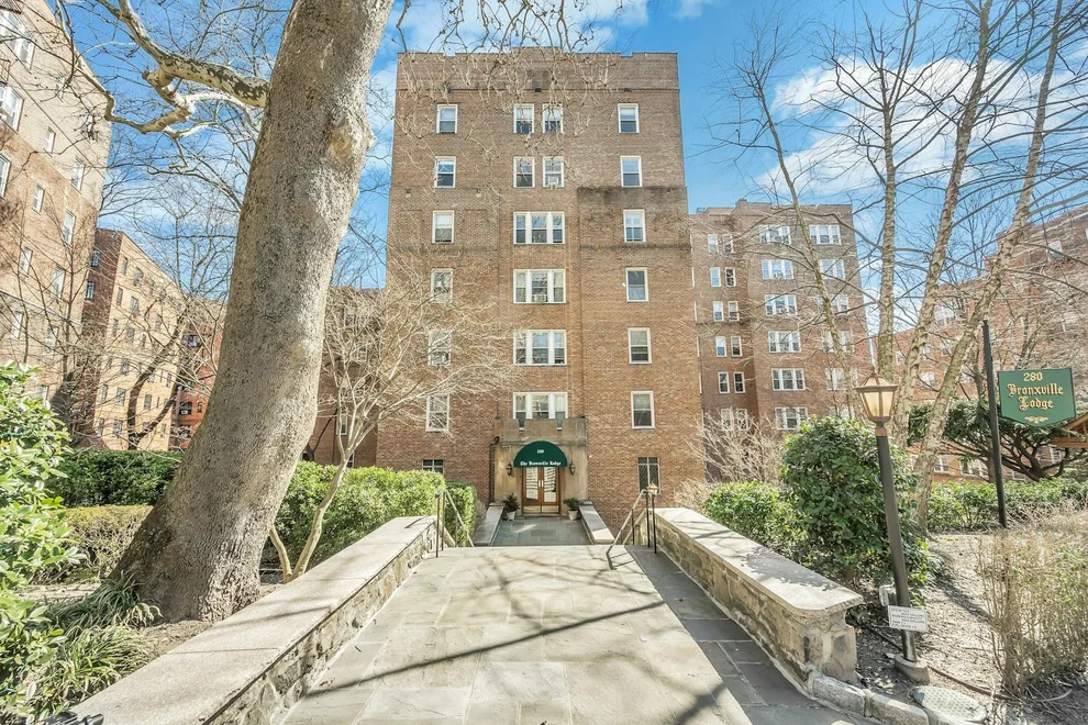 Unit for sale at 280 Bronxville, Yonkers, NY 10708