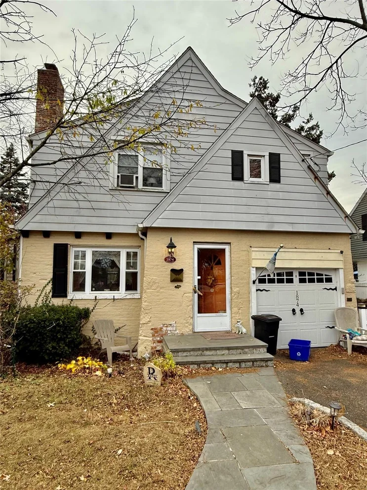 Unit for sale at 1874 Rockville Drive, Hempstead, NY 11510
