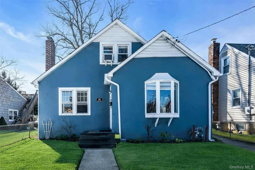 Unit for sale at 60 Cherry Street, Oyster Bay, NY 11758