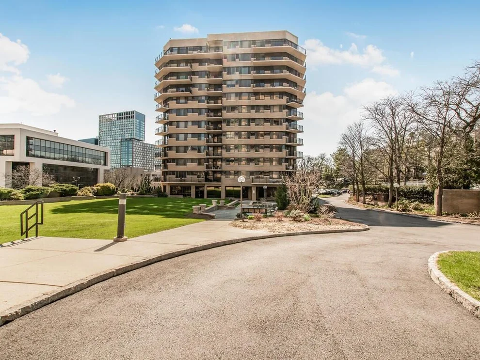 Unit for sale at 25 Rockledge Avenue, White Plains, NY 10601