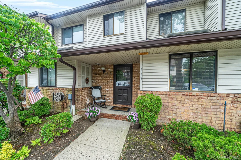 Unit for sale at 113 Laurel Lane, Hempstead, NY 11793
