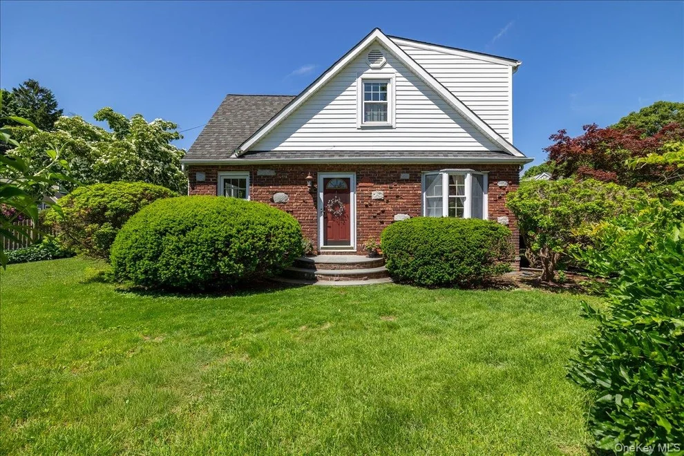 Unit for sale at 200 Van Buren Street, Huntington, NY 11721