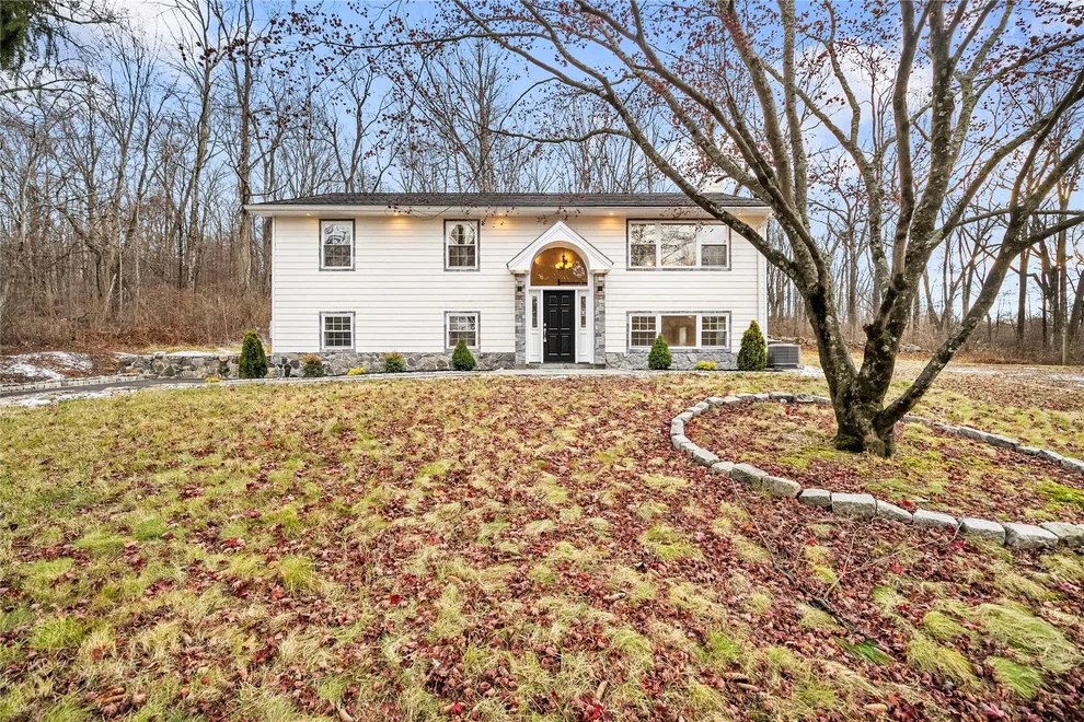 Unit for sale at 15 Cobblestone Lane, Cortlandt, NY 10567
