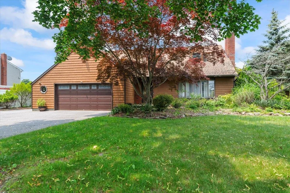 Unit for sale at 1057 Carlls Straight Path, Huntington, NY 11746