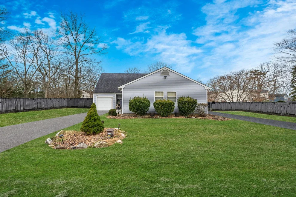 Unit for sale at 720 Old Medford Avenue, Brookhaven, NY 11763