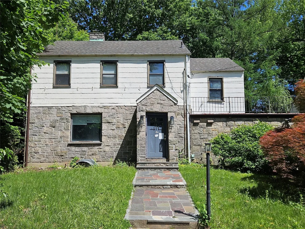 Unit for sale at 111 Bateman Place, Mount Vernon, NY 10552