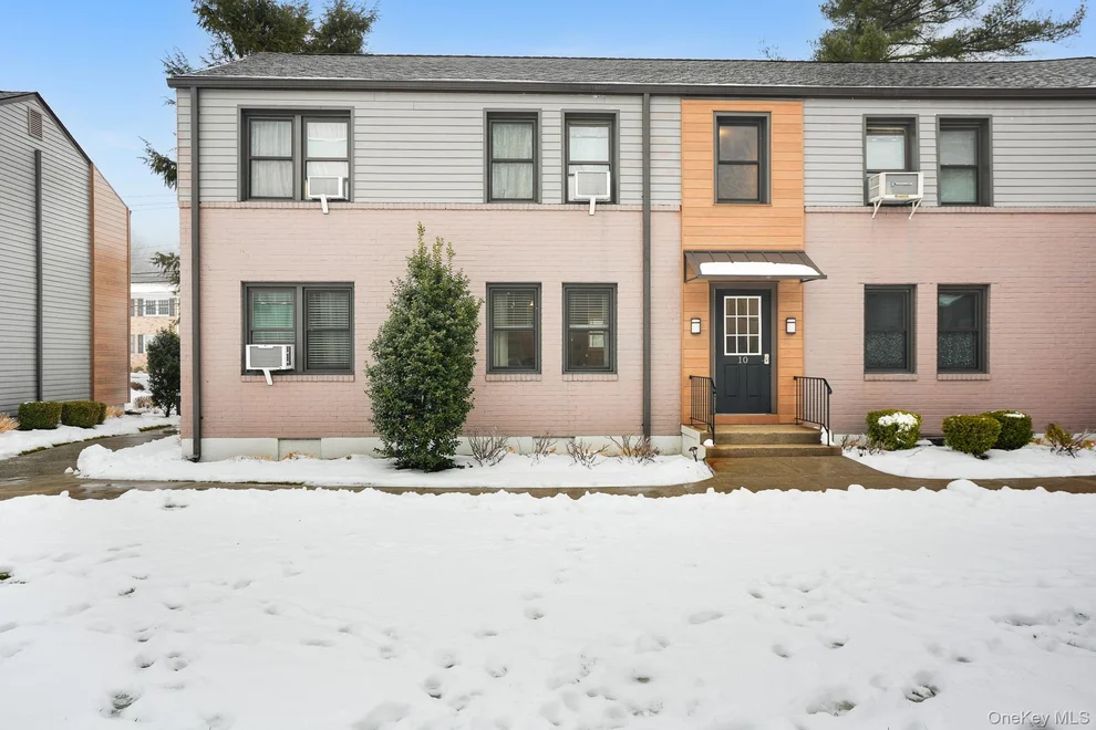 Unit for sale at 10 Tappan Landing, Greenburgh, NY 10591