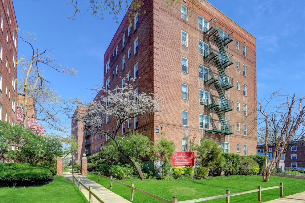 Unit for sale at 32 Cathedral Avenue, Hempstead, NY 11550