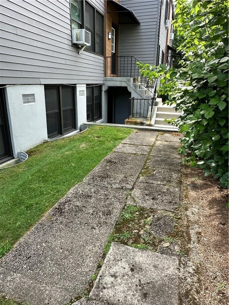 Unit for sale at 2 Tappan Landing, Greenburgh, NY 10591