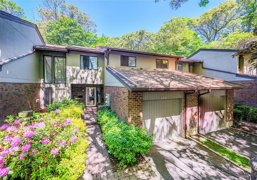 Unit for sale at 273 Vista Drive, Oyster Bay, NY 11753