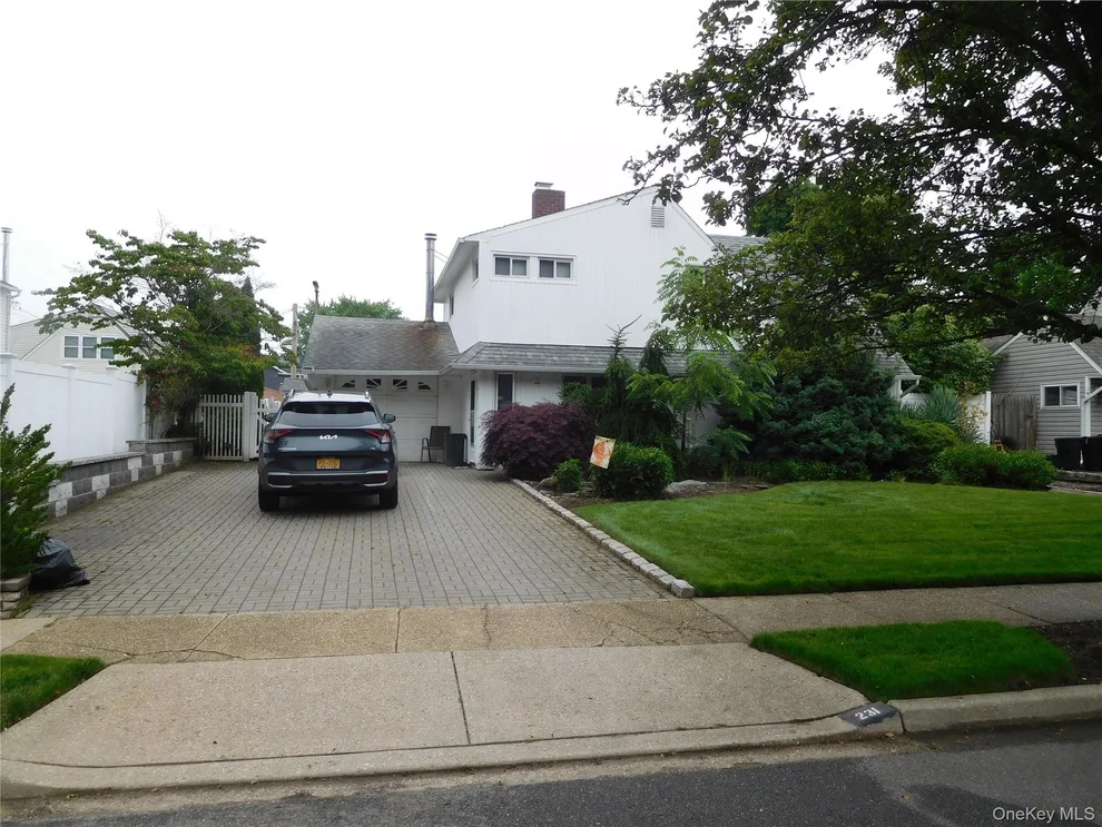 Unit for sale at 231 Willowood Drive, Hempstead, NY 11793