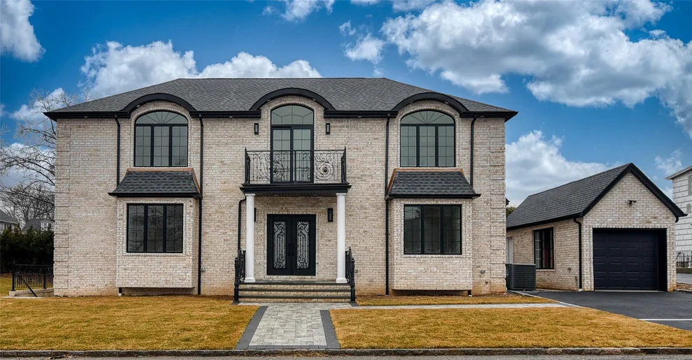 Unit for sale at 65 Crosby Avenue, North Hempstead, NY 11507