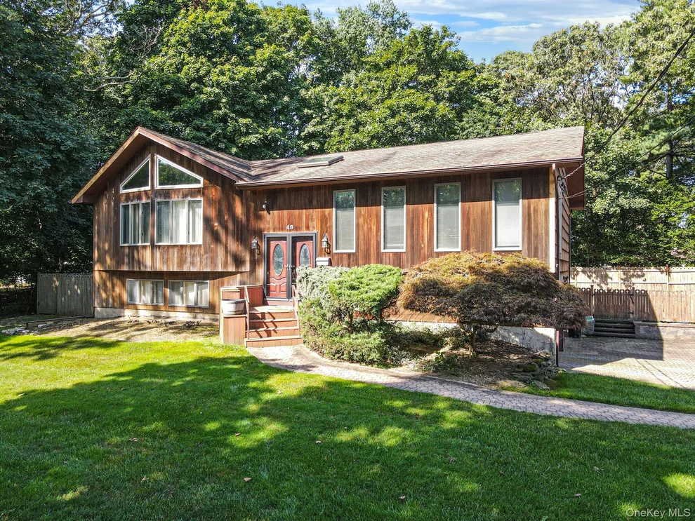 Unit for sale at 48 Oak Avenue, Smithtown, NY 11787