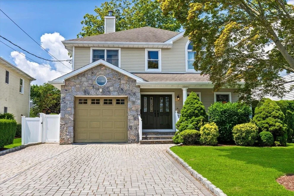 Unit for sale at 2 Ridge Street, Eastchester, NY 10709