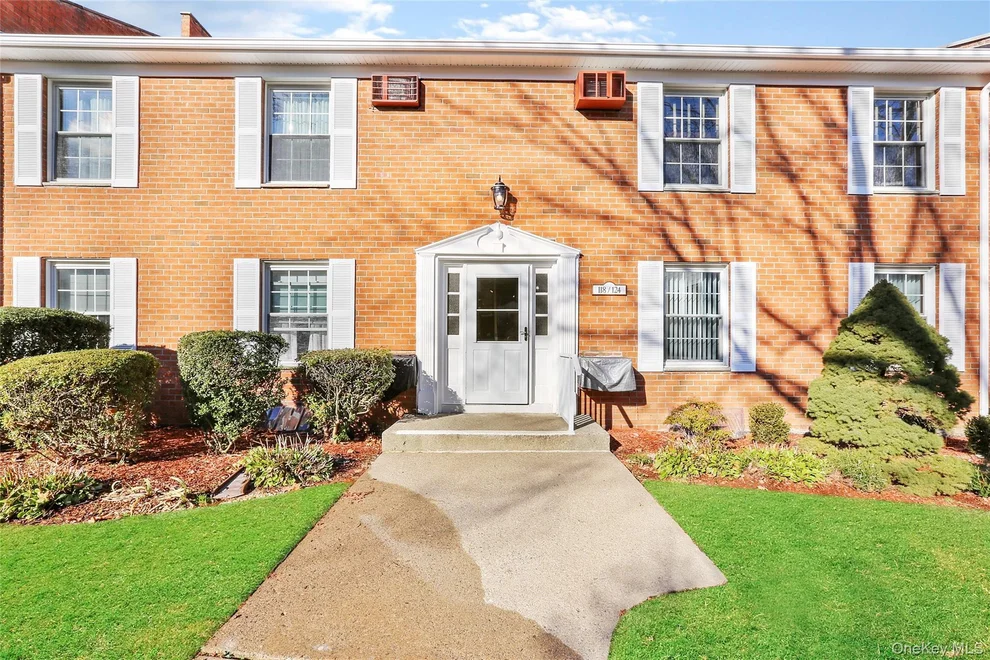 Unit for sale at 120 Parkside, Ramapo, NY 10901