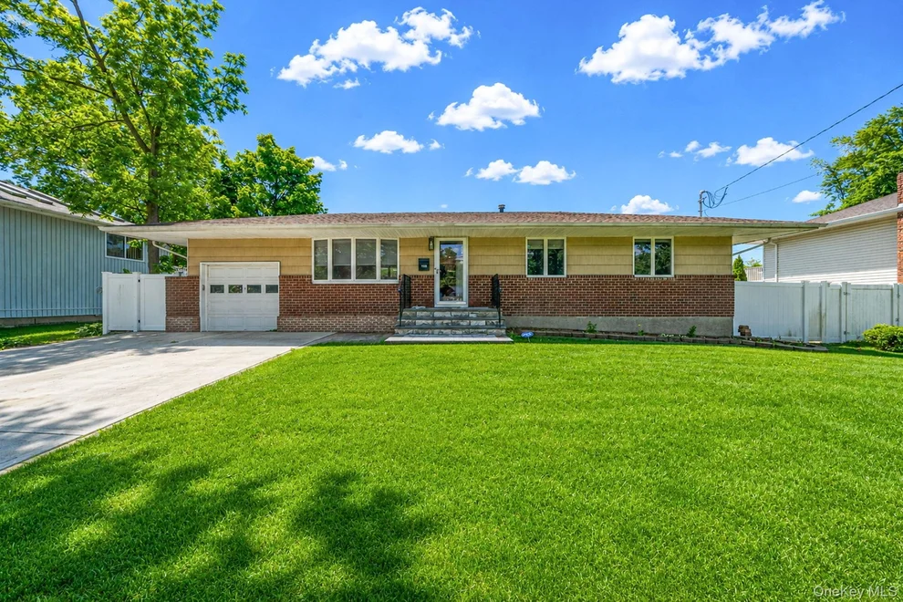 Unit for sale at 156 Wicks Road, Huntington, NY 11725