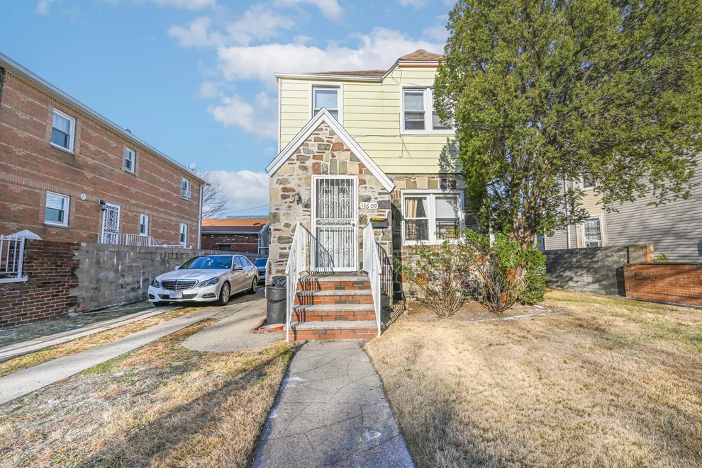 Unit for sale at 146-09 North Conduit, New York, NY 11436