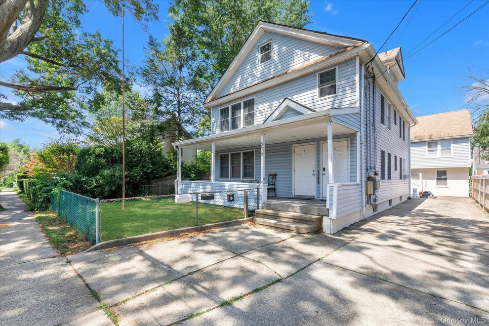 Unit for sale at 343 Roslyn Avenue, North Hempstead, NY 11514