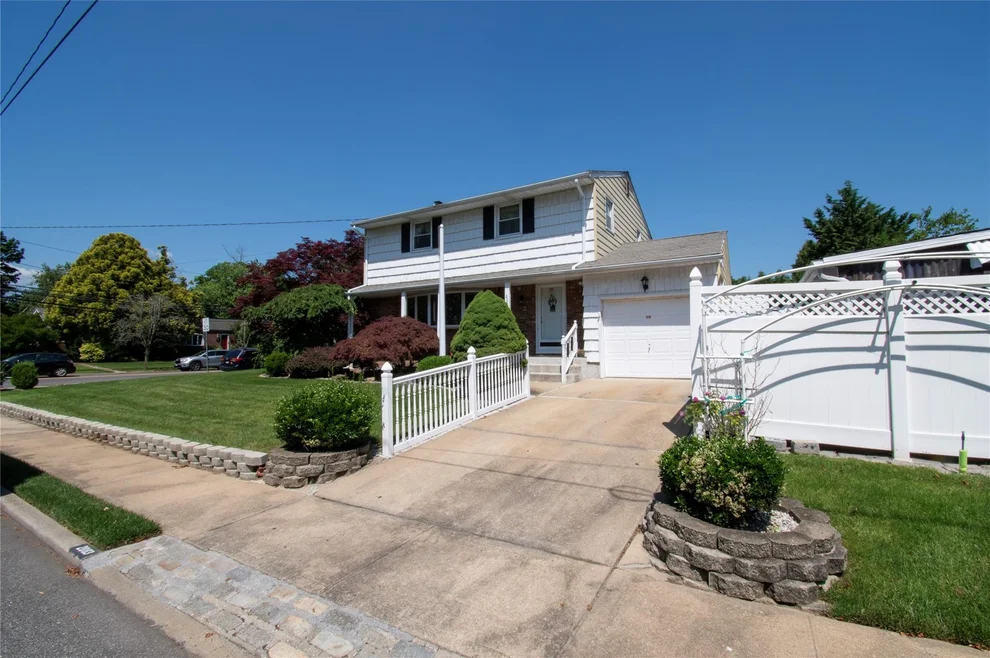 Unit for sale at 2083 Elm Place, Hempstead, NY 11566