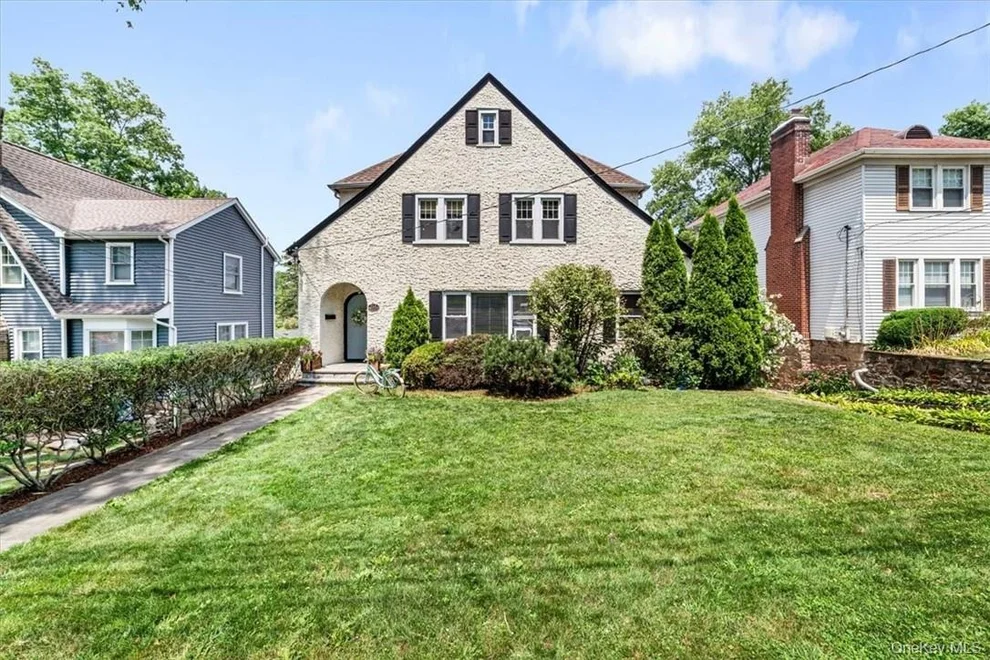Unit for sale at 210 Warren Avenue, Mamaroneck, NY 10543
