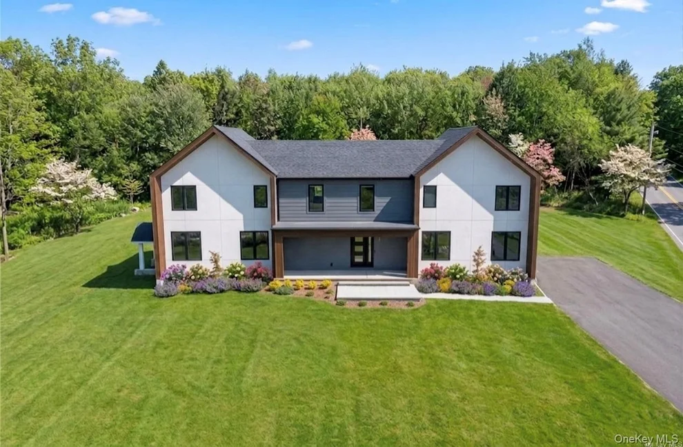 Unit for sale at 14 Warwick Isle Boulevard, Warwick (Town), NY 10969
