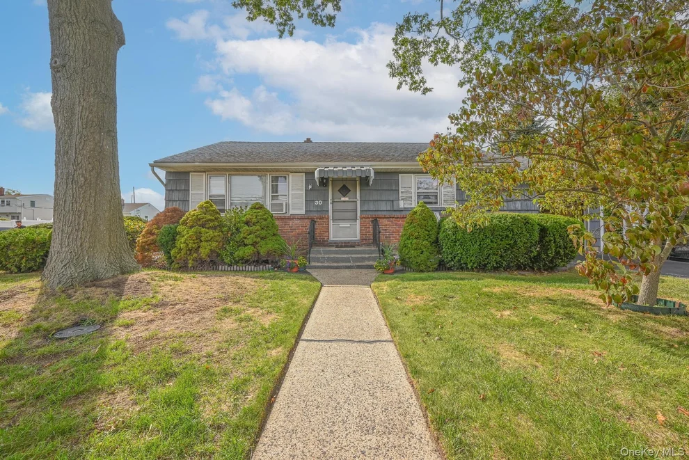 Unit for sale at 30 Bloomingdale Road, Oyster Bay, NY 11801