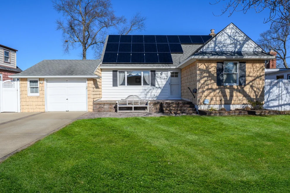 Unit for sale at 437 17th Street, West Babylon, NY 11704