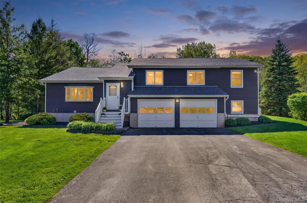 Unit for sale at 18 Alphonsa Court, New Windsor, NY 12577