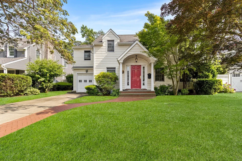 Unit for sale at 42 E Webster Street, Hempstead, NY 11566