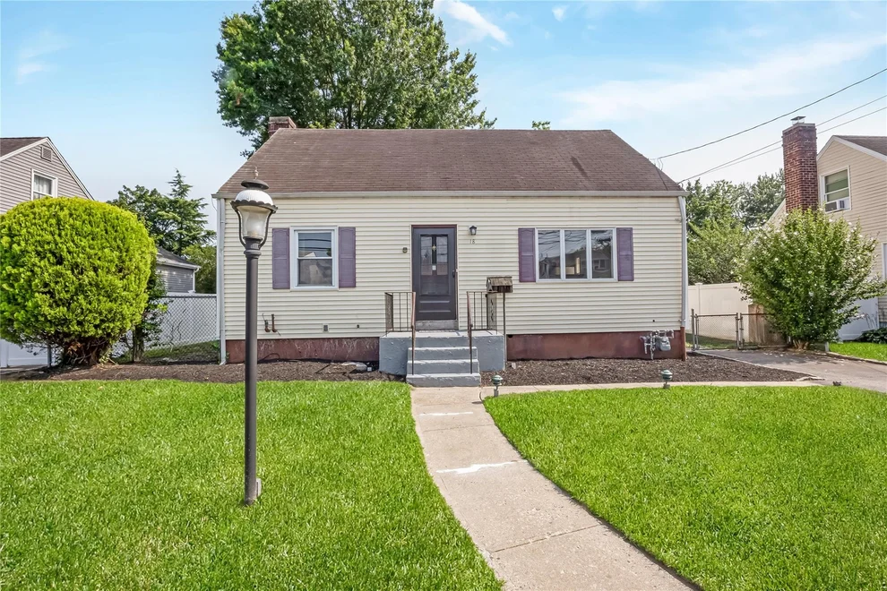 Unit for sale at 18 Sullivan Road, Oyster Bay, NY 11735