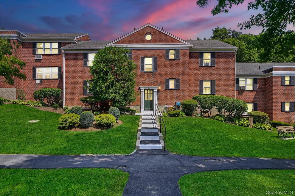 Unit for sale at 127 S Highland Avenue, Ossining, NY 10562