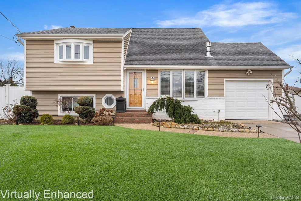 Unit for sale at 79 Roosevelt Avenue, Oyster Bay, NY 11758