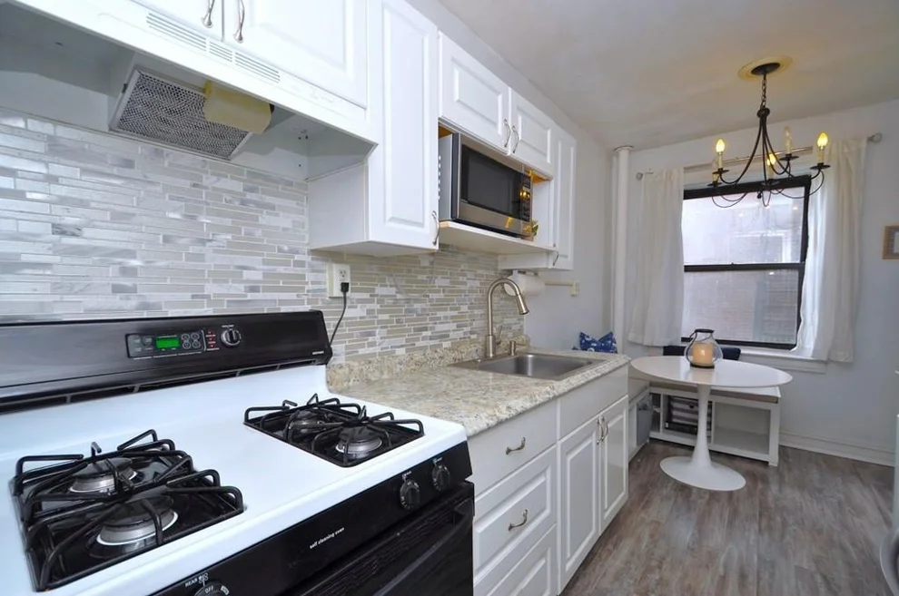 Unit for sale at 10 Nosband Avenue, White Plains, NY 10605