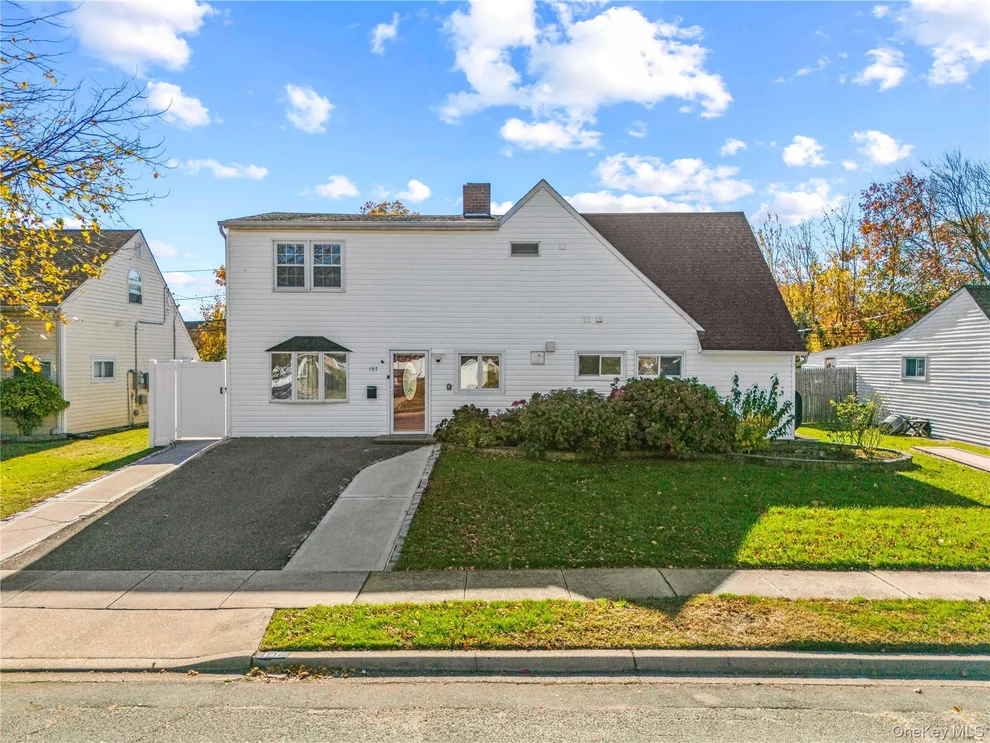 Unit for sale at 197 Blacksmith Road S, Hempstead, NY 11756