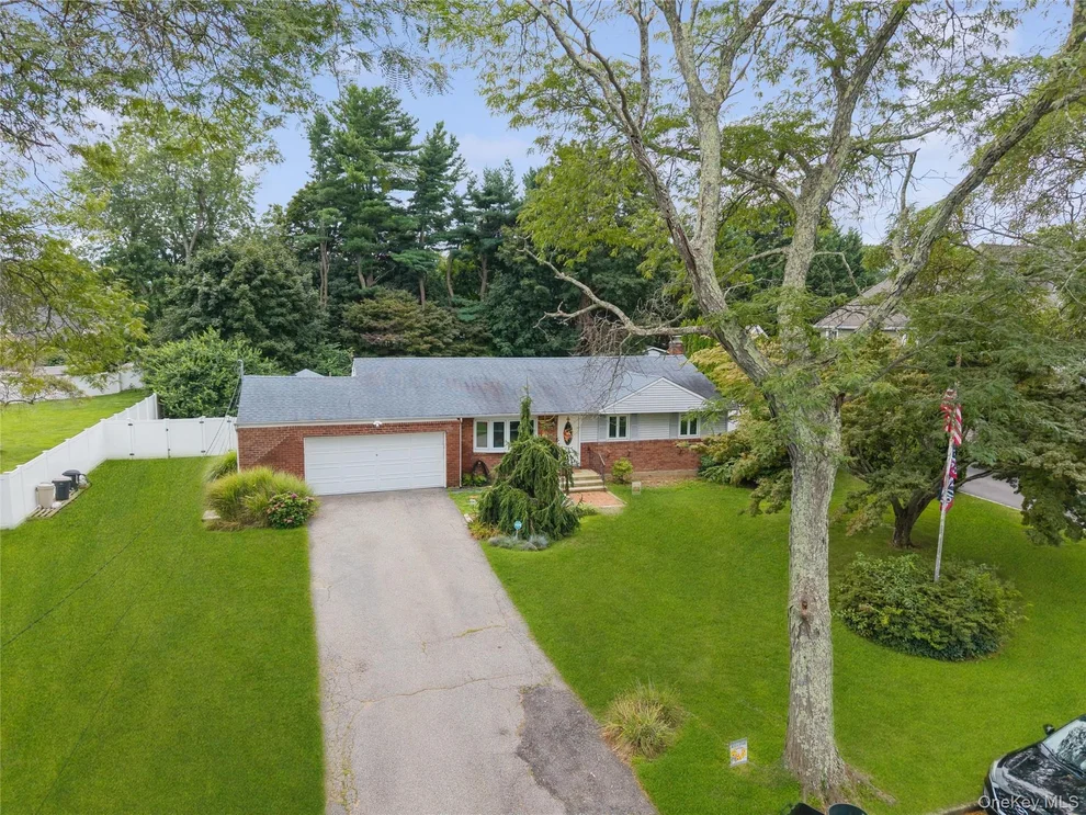 Unit for sale at 31 Ketay Drive N, Huntington, NY 11731