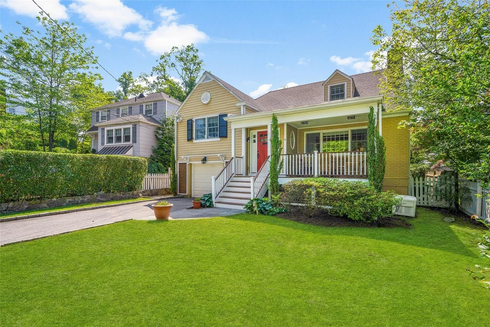 Unit for sale at 4 Senate Place, Mamaroneck, NY 10538