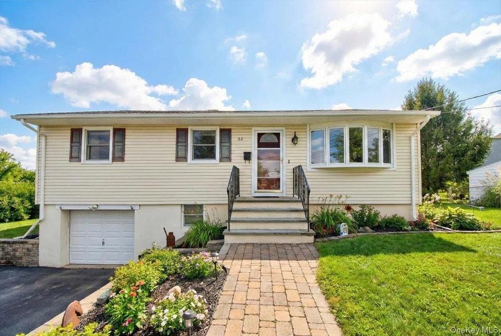 Unit for sale at 32 Highland Avenue, Warwick (Town), NY 10990
