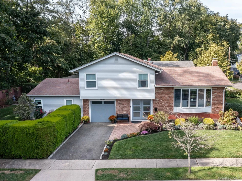 Unit for sale at 1 James Avenue, North Hempstead, NY 11050