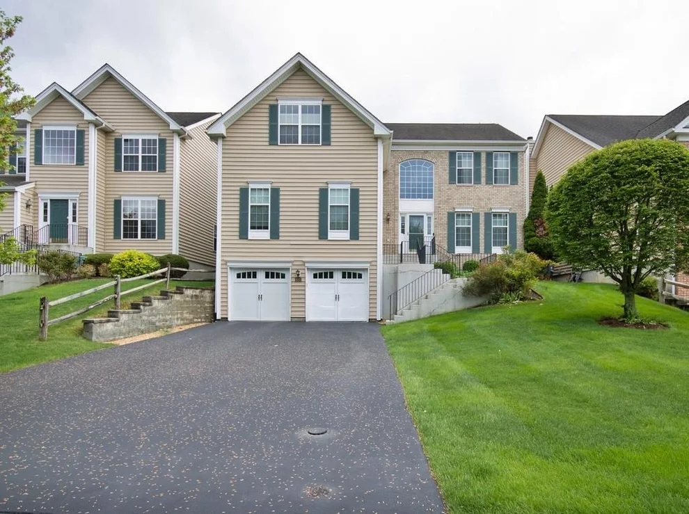 Unit for sale at 622 Creekside Lane, Fishkill, NY 12524
