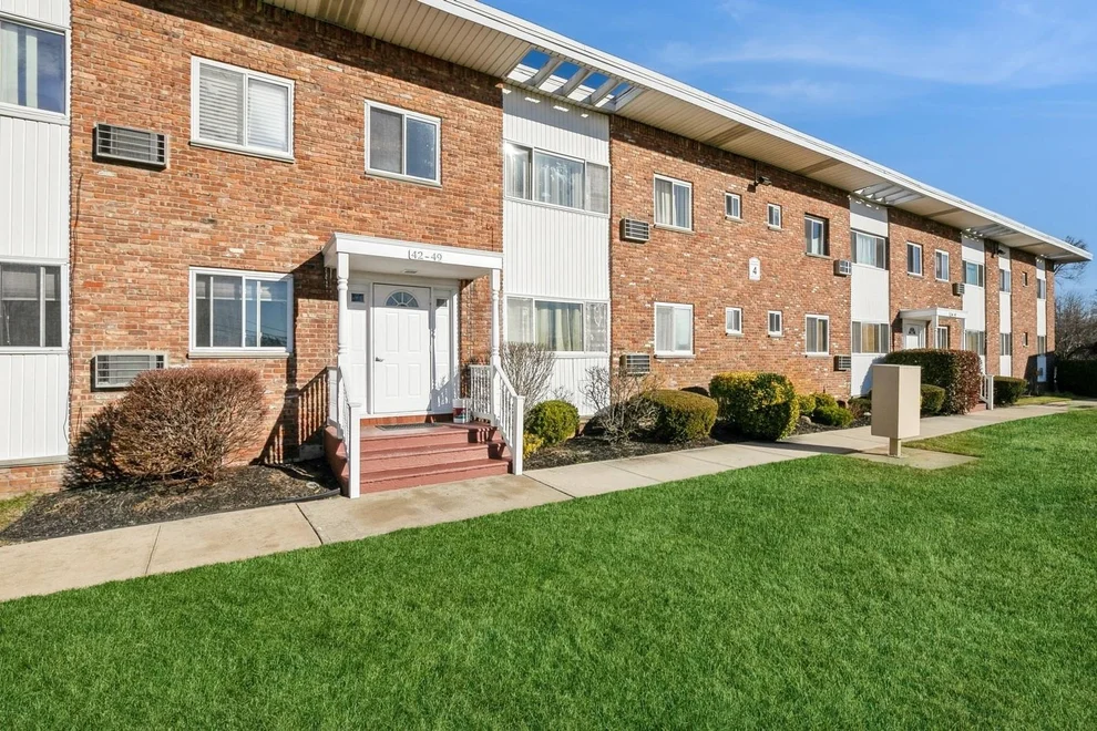 Unit for sale at 355 Route 111, Smithtown, NY 11787