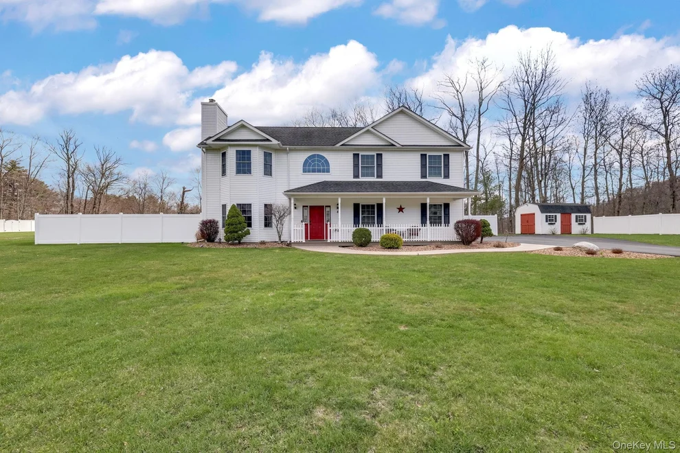 Unit for sale at 8 Dot Calm Drive, Mount Hope, NY 10963