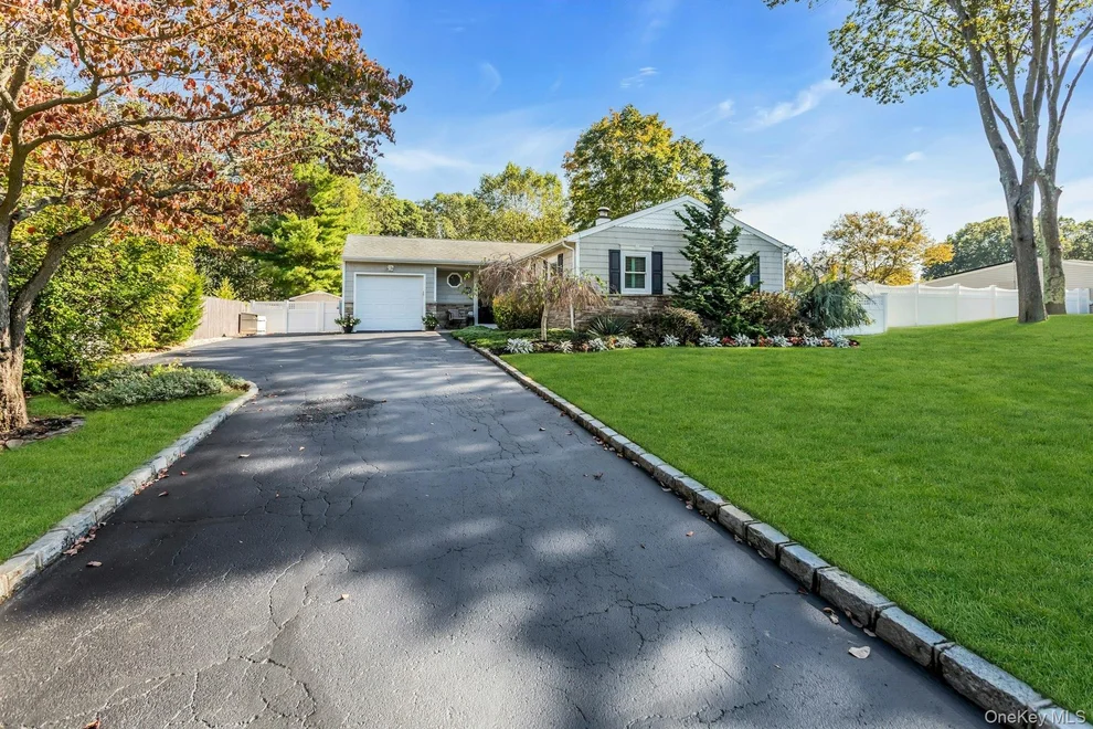 Unit for sale at 185 14th Avenue, Brookhaven, NY 11742