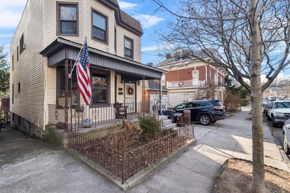 Unit for sale at 408 E 240th Street, New York, NY 10470