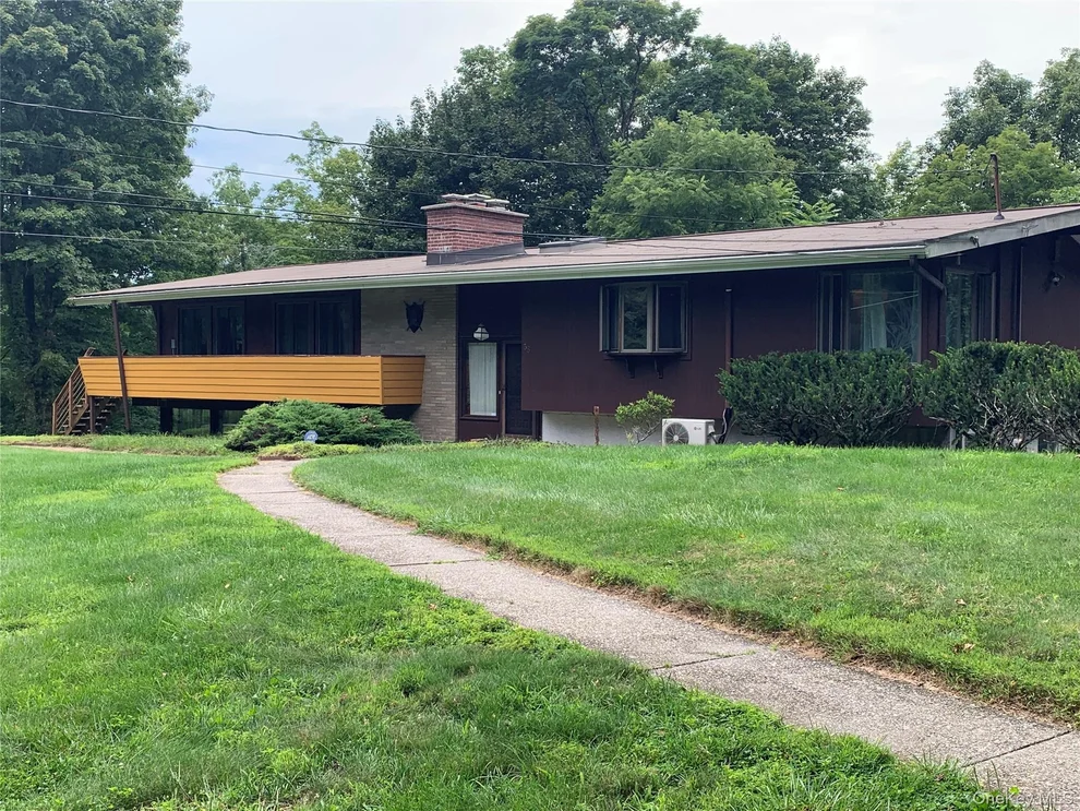 Unit for sale at 58 Ireland Drive, Poughkeepsie (Town), NY 12603