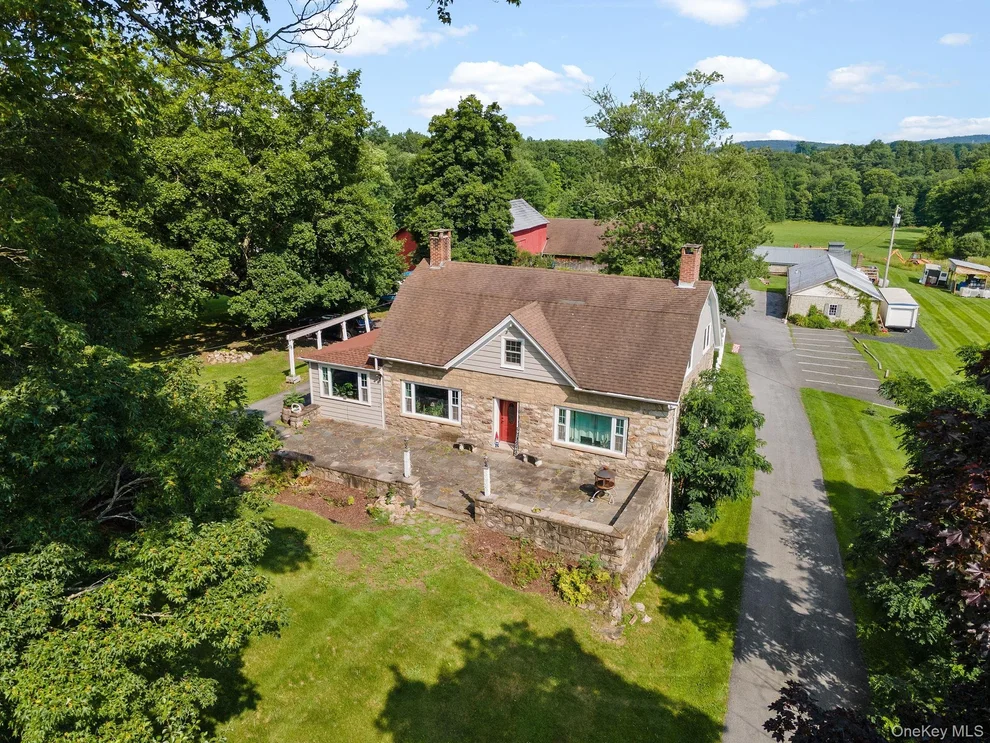 Unit for sale at 174 Hardenburgh Road, Shawangunk, NY 12566