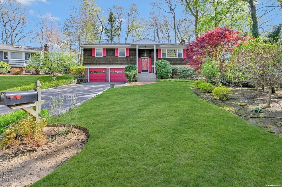 Unit for sale at 4 Laconia Court, Huntington, NY 11731