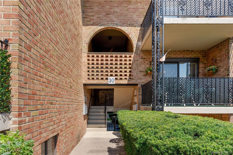 Unit for sale at 30 Gateway Road, Yonkers, NY 10701