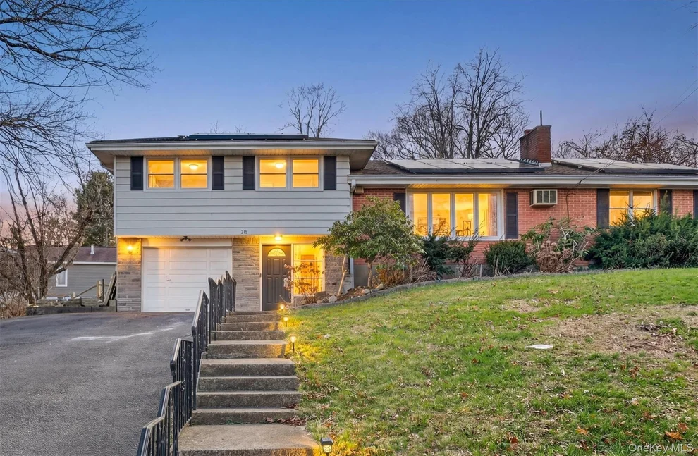 Unit for sale at 216 Edgewood Drive N, Newburgh (Town), NY 12550